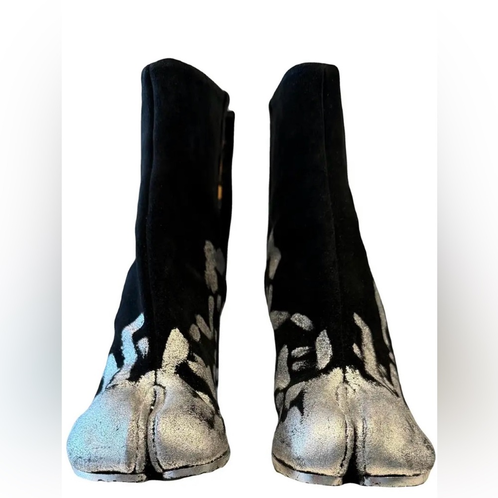 Margiela Tabi Boots Black & silver suede tabi boots